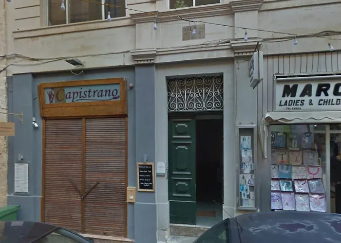 Sunny One Bedroom In Old Bakery Street Apartment