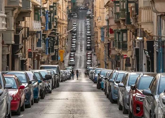 アパート Sunny One Bedroom In Old Bakery Street バレッタ